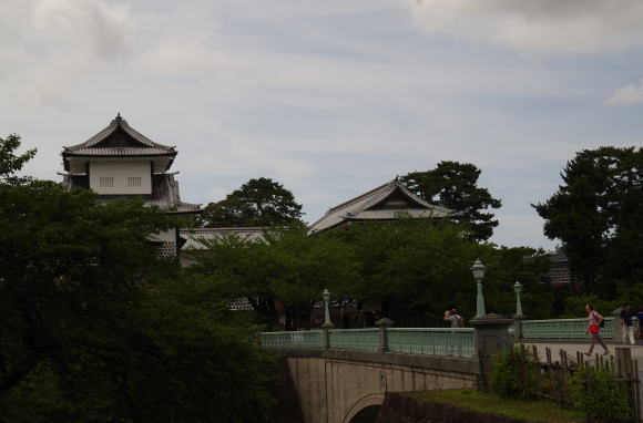 金沢城のなごり石川門と石川橋