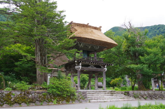 明善寺の鐘楼門