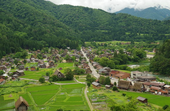 白川郷荻町集落の全景