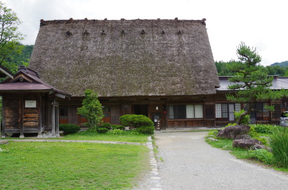 合掌家屋の神田家