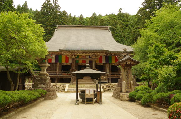 立石寺根本中堂