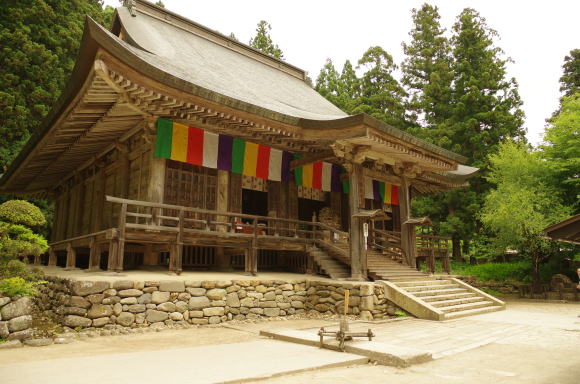 立石寺根本中堂