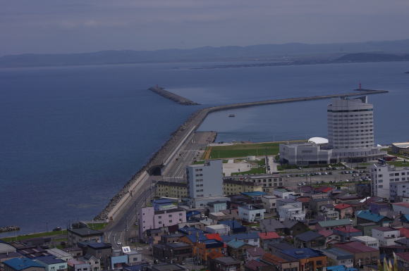 稚内港と稚内市街地