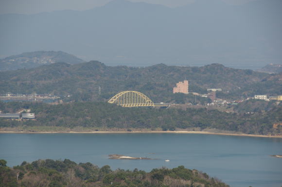 黄色トラス構造の大矢野橋