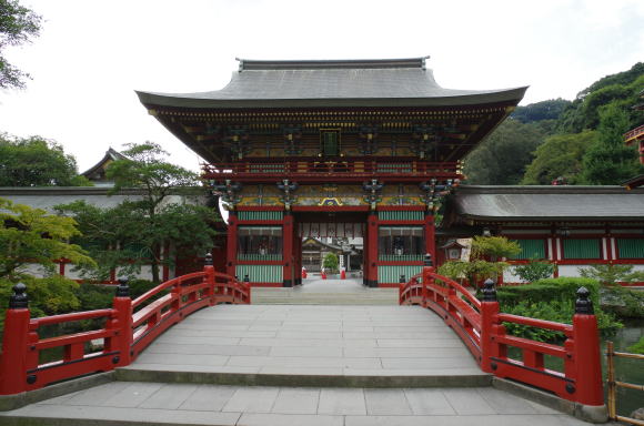 祐徳稲荷神社朱塗りの楼門