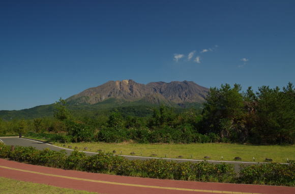 赤水展望広場から桜島をみる