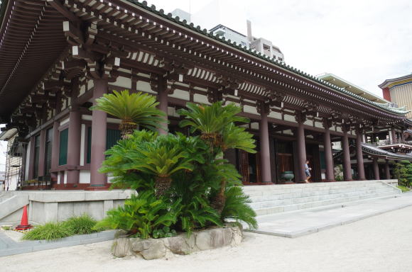 東長寺本堂