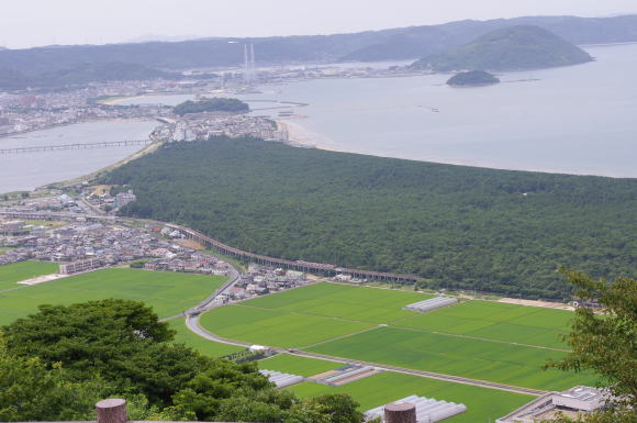 唐津市街地と虹ノ松原