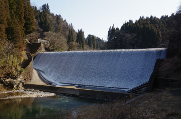 白水ダム