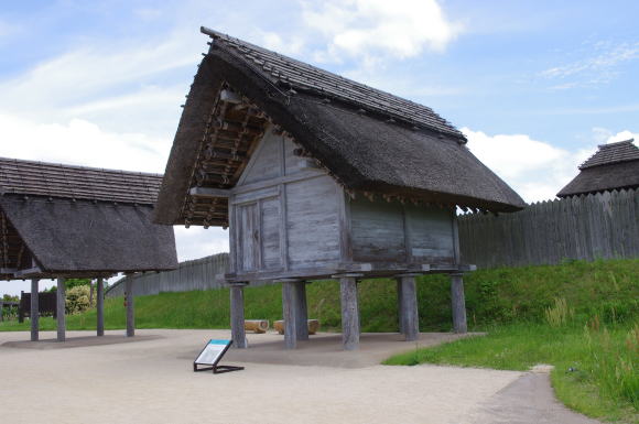 高床式の建物