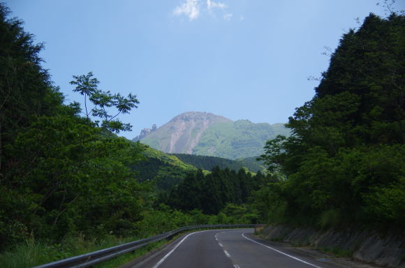 登山道路からみる平成新山