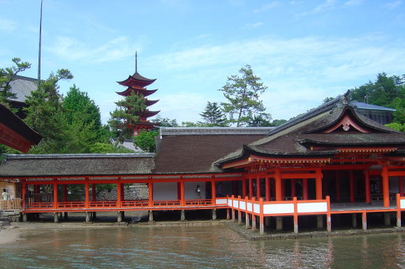 厳島神社