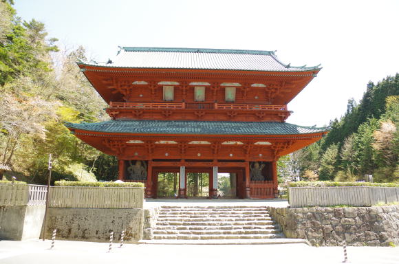 朱塗の高野山大門