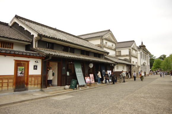 美観地区の家並み